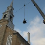 La nouvelle cloche à l’église de Saint-Laurent installée